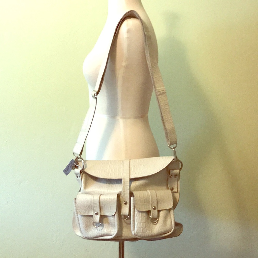 NWOT Manú Argentinian Leather Ivory Bag
